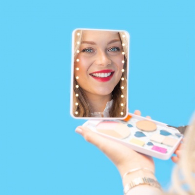 glamcor-riki-colorful-led-lighted-vanity-mirror-makeup-mirror-magnetic-palette-4