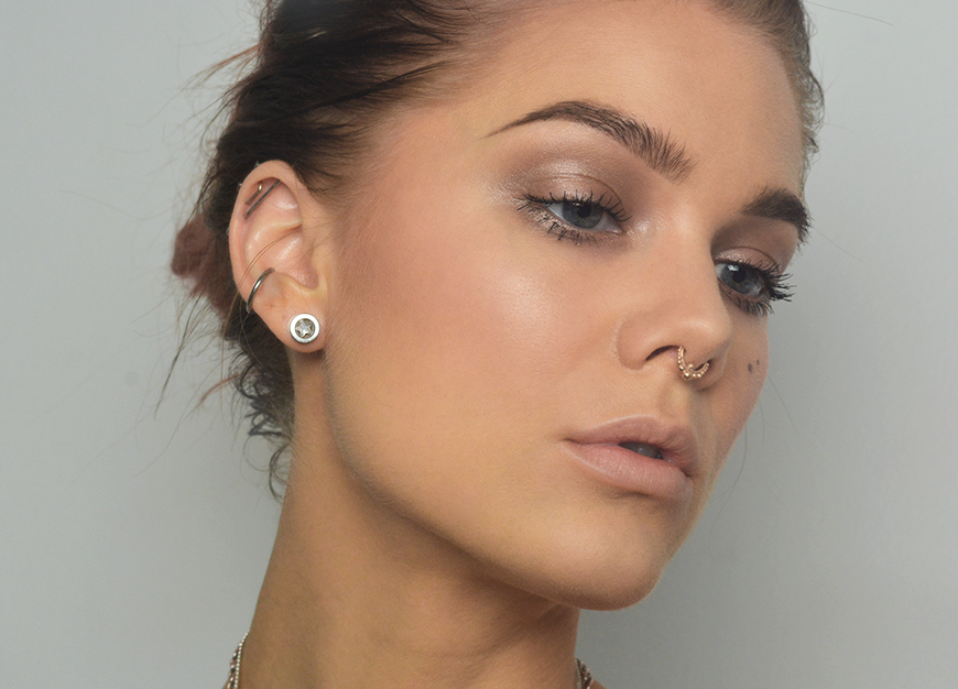 Linda Hallberg använder Paris Berlin Krämskugga L`Ombre Glaceè Cream Shadow